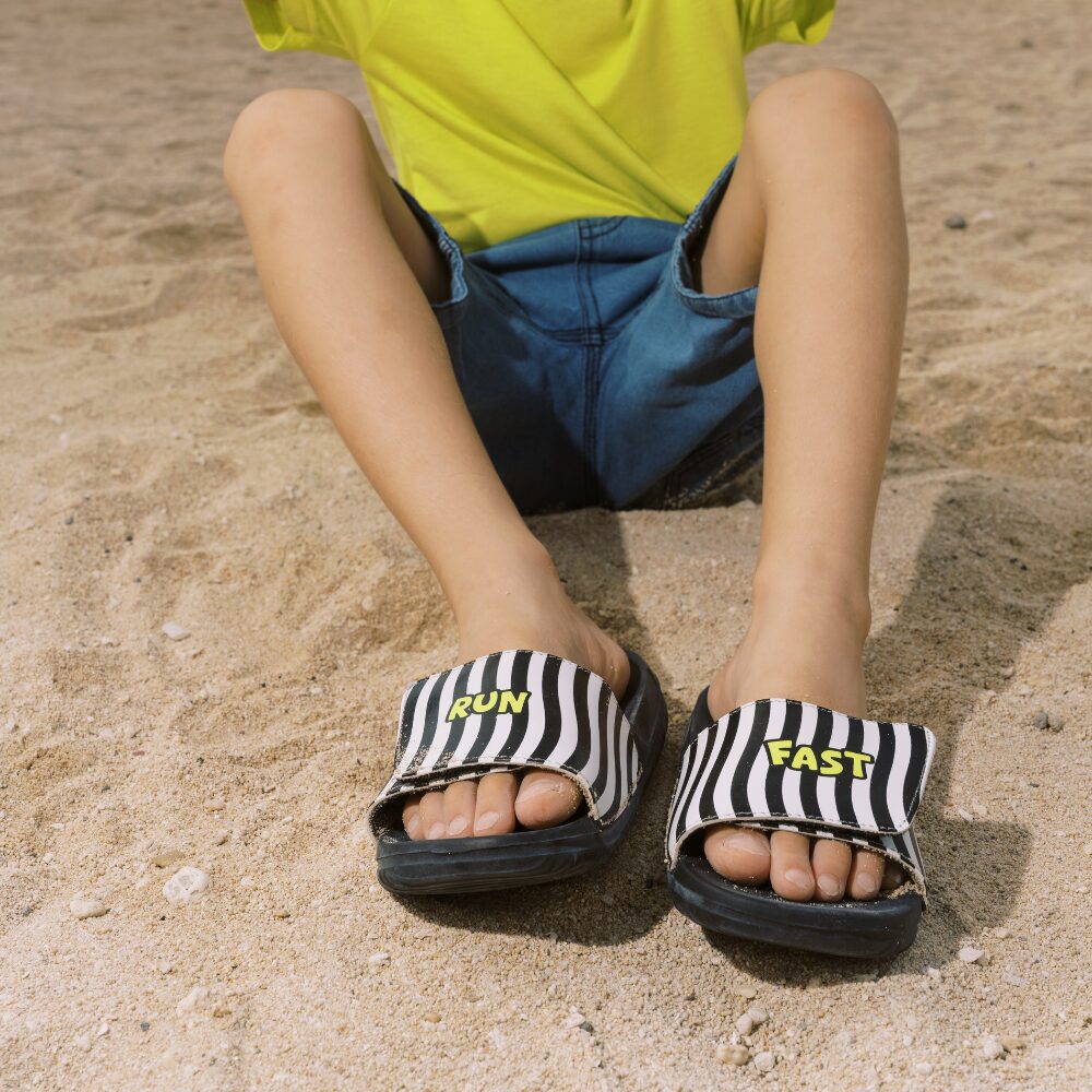 Noah Sandal - Gambar 11